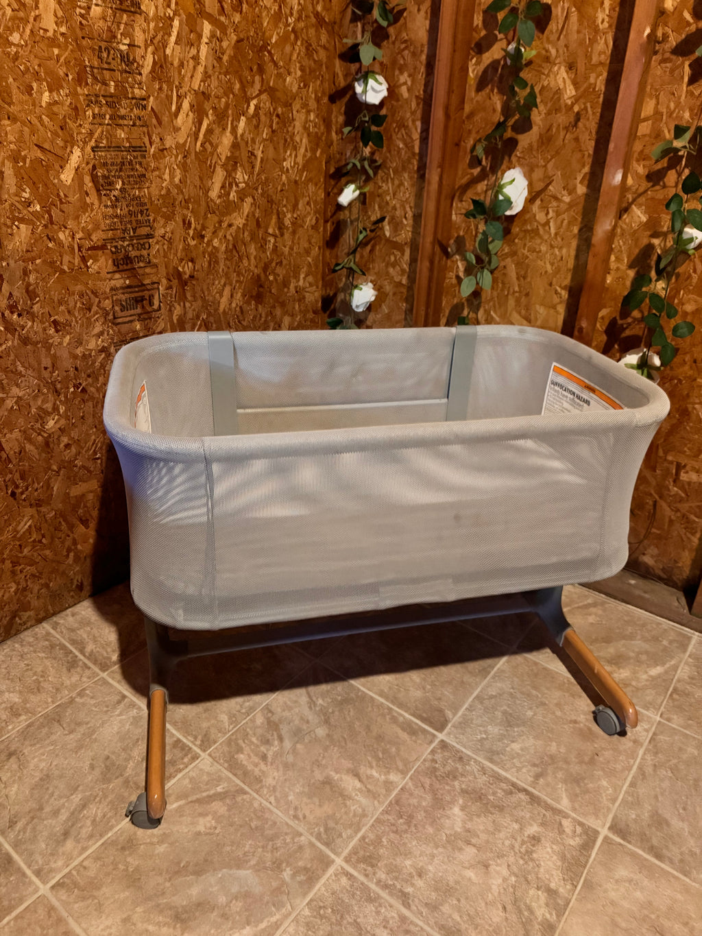 Skip Hop Baby Bassinet, Cozy Up 2-in-1 Bedside Sleeper & Bassinet, Grey