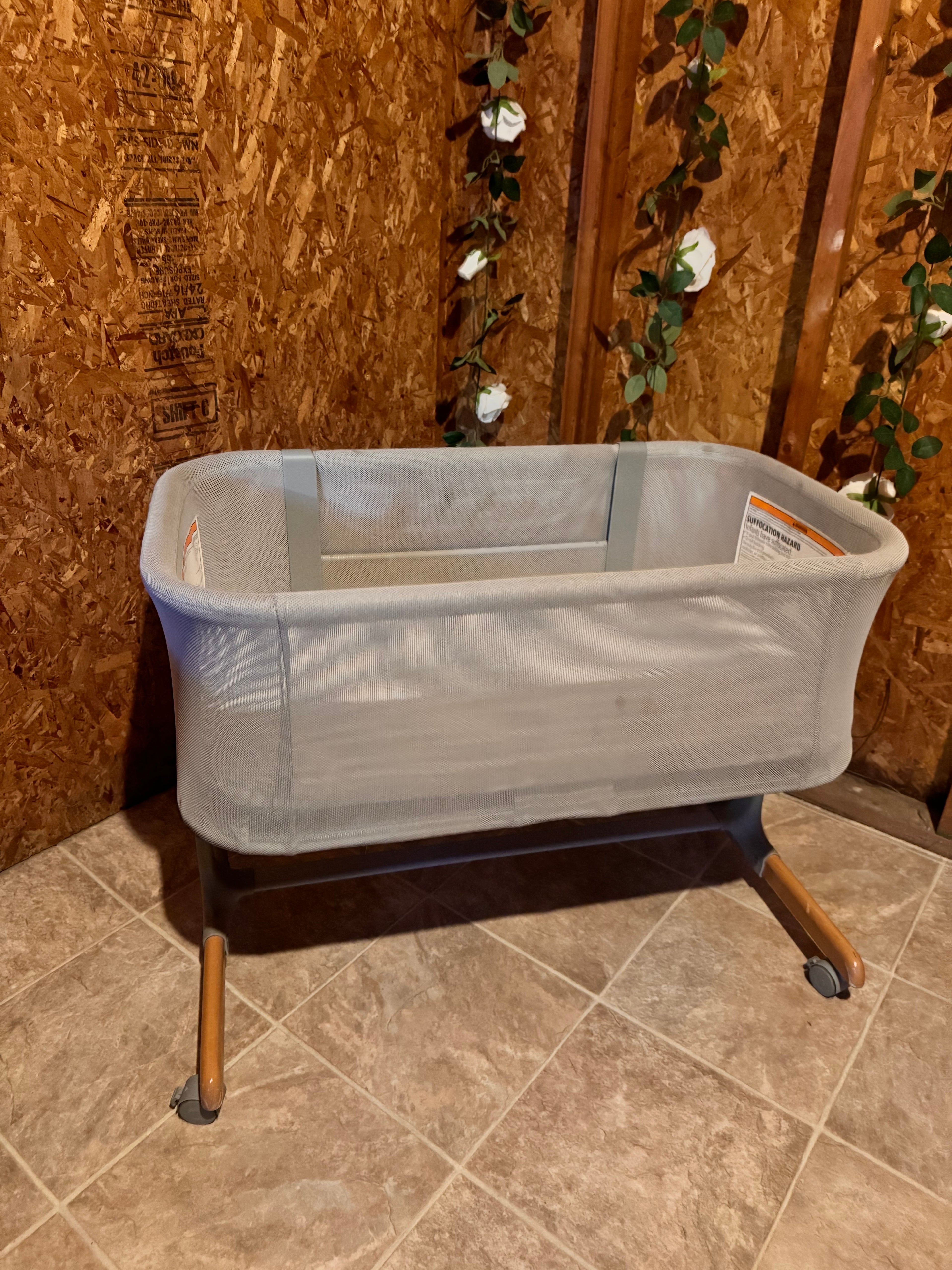 Skip Hop Baby Bassinet, Cozy Up 2-in-1 Bedside Sleeper & Bassinet, Grey